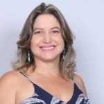 Sra. Edna Hércules Augusto - Pró-Reitora de Administração Sra. Edna Hércules Augusto - Pró-Reitora de Administração